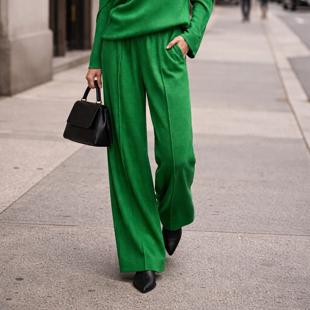 ✨Emerald Green Angora Blend Knit Set | Asymmetrical Top + Wide-Leg Pants Size M✨ - Picture 2 of 16